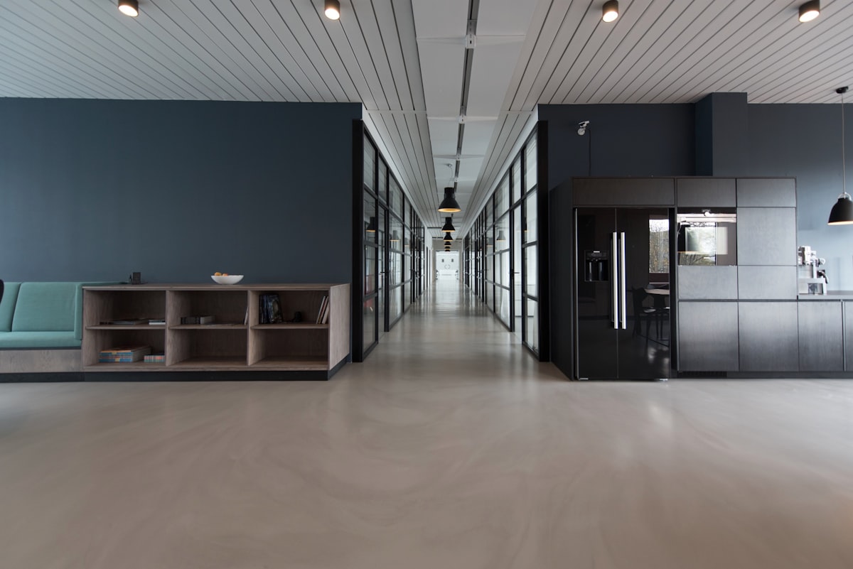 Büroreinigung Salzburg - Modernes Open-Space Büro perfekt gereinigt